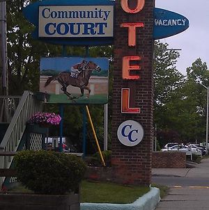 Community Court Motel Saratoga Springs Exterior photo