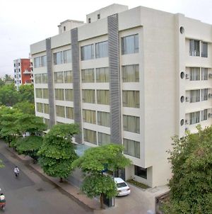 Shantai Hotel Pune Exterior photo