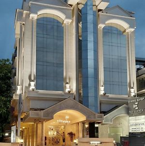 The Elanza Hotel Bangalore Exterior photo