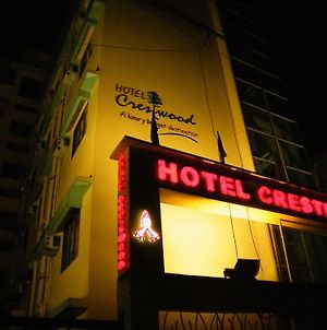 Hotel Crestwood Kolkata Exterior photo
