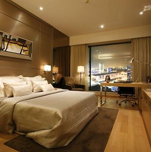 Estay Residence-Poly World Trade Center Guangzhou Room photo