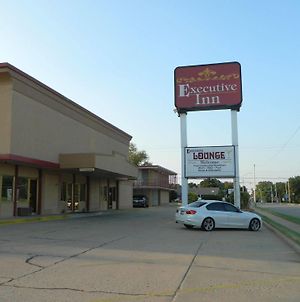 Executive Inn Ponca City Exterior photo