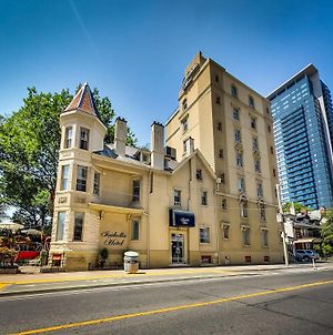 Isabella Hotel And Suites Toronto Exterior photo