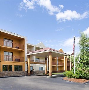 Suburban Extended Stay Hotel Worcester Exterior photo