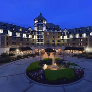 Hotel Roanoke & Conference Center, Curio Collection By Hilton Exterior photo