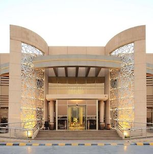 Best Western Plus Fursan Hotel Riyadh Exterior photo