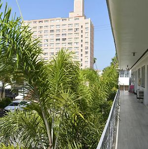 Art Deco Ocean Walk Apartments Miami Beach Exterior photo