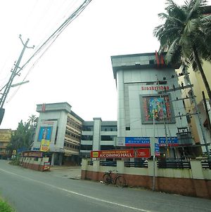 Sree Krishna Residency Hotel Guruvayur Exterior photo