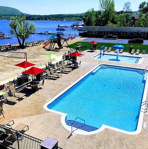 Scotty'S Lakeside Resort Lake George Exterior photo