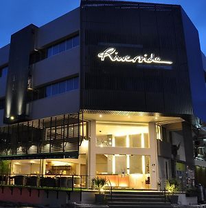 Riverside Boutique Guesthouse Kuantan Exterior photo