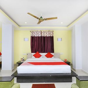 Capital O 12765 Hotel Sai Golden Rooms Tirupati Exterior photo