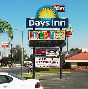 Days Inn Bakersfield Exterior photo