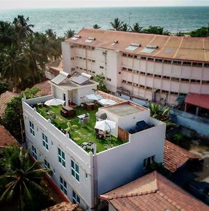 Blue Water Boutique Hotel Negombo Exterior photo