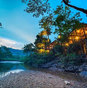 Art'S Riverview Lodge Khao Sok National Park Exterior photo