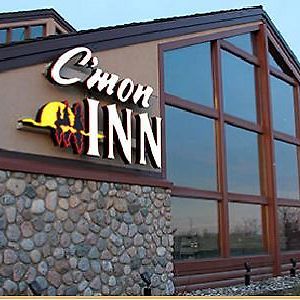 C'Mon Inn & Suites Fargo Exterior photo