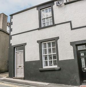 22 Uppergate Street, Conwy Villa Exterior photo