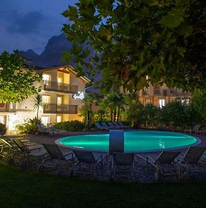 4 Limoni Apartment Resort Riva del Garda Exterior photo