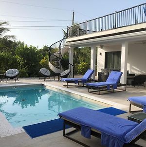 Blue Opal Villa Bed And Breakfast Providenciales Exterior photo