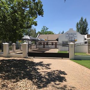 Presidensie Guest Rooms Potchefstroom Exterior photo