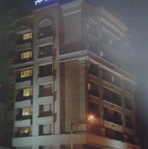 Solitaire Hotel Mumbai Exterior photo