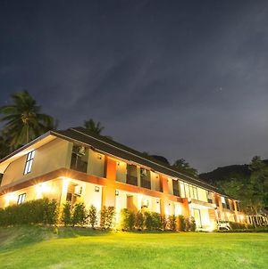 Tonsai Bay Resort Krabi Exterior photo