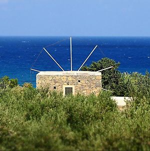 Authentic Cretan Stone Windmill Villa Sitia  Exterior photo