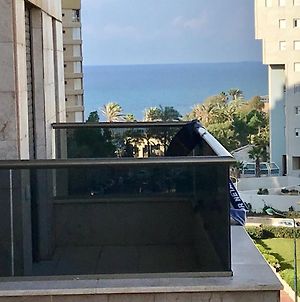 King David Apartment On The Sea Netanya Exterior photo