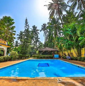 Peninsula Beach Resort Goa Exterior photo
