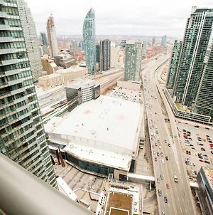 Maple Leaf Condo, Near Cn Tower And Acc Toronto Exterior photo
