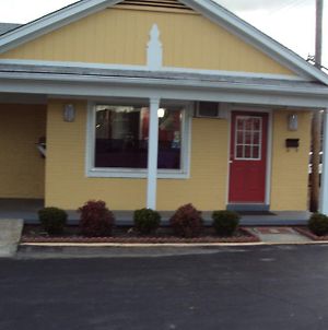 Sunrise Inn - Brownsville Exterior photo