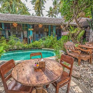 Santhiku Hotel & Spa Lovina (Bali) Exterior photo
