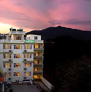 Hotel Sapana Garden Kathmandu Exterior photo