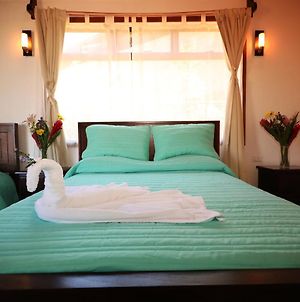 Maris Bed & Breakfast Monteverde Exterior photo