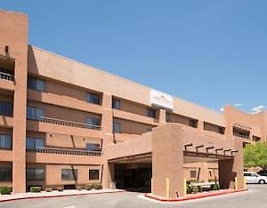 Hawthorn Inn And Suites Albuquerque Exterior photo