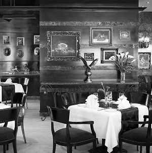 Al Sondos Suites By Le Meridien Dubai Restaurant photo