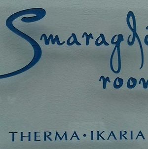 Smaragdi Studios And Rooms Agios Kirykos Exterior photo