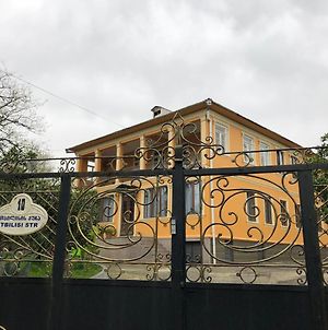 Temo Guest House 10 Batumi Exterior photo