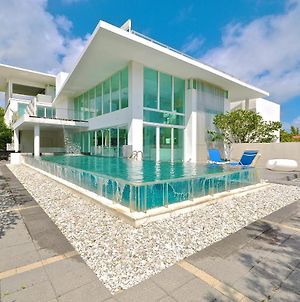 Villa Oclano Golden Beach Exterior photo