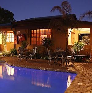 Greenleaf Guest Lodge Bloemfontein Exterior photo