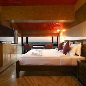 Hill Top Luxury Villa - 3 Bhk || Infinity Pool Mapusa Exterior photo