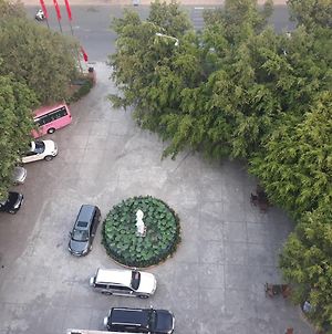 Huong Sen Hotel Cao Lanh Exterior photo
