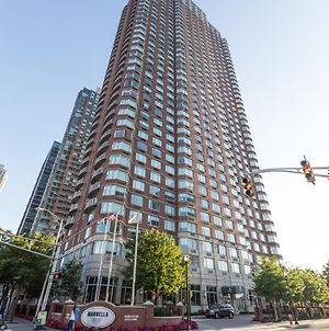 Global Luxury Suites At Jersey City Waterfront Exterior photo