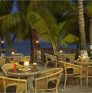 Fantasy Island Beach Resort And Marina Roatan Exterior photo