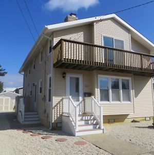 Brant Beach Oceanside Home With A Short Walk To The Beach. Get A Peek Of The Ocean/Bay Views Fro The Master Bedroom Deck. Large Backyard 131059 Exterior photo