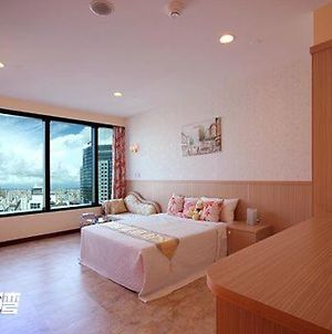 85 Pries Apartment Kaohsiung Exterior photo