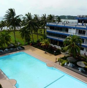 Bintan Permata Hotel Tanjung Pinang Exterior photo