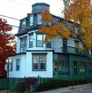 Fort Place Bed & Breakfast New York Exterior photo