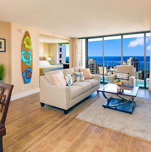 High-End 30Th Floor With Panoramic Ocean Views 1 Block To Beach Free Parking & Wifi Apartment Honolulu Exterior photo