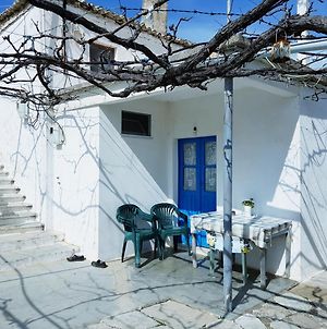 The Grandfather'S Room Himare Exterior photo