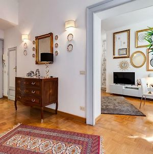 Admire Antique And Modern Touches Minutes From The Pantheon Apartment Exterior photo